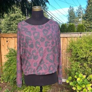 Stylish Off-the-Shoulder Sweater in Pink and Gray